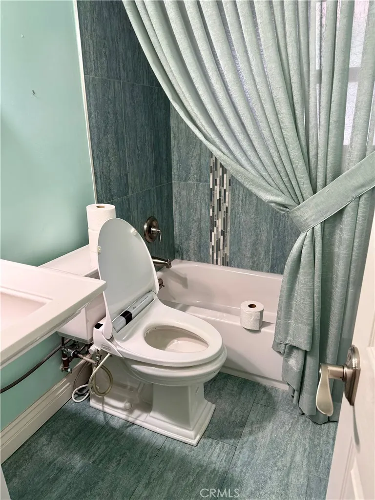 Additional image 45 of 22329 Kittridge St, Woodland Hills, CA 91303