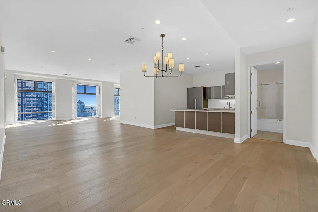 Additional image 75 of 801 S Grand Avenue Unit 1710, Los Angeles, CA 90017