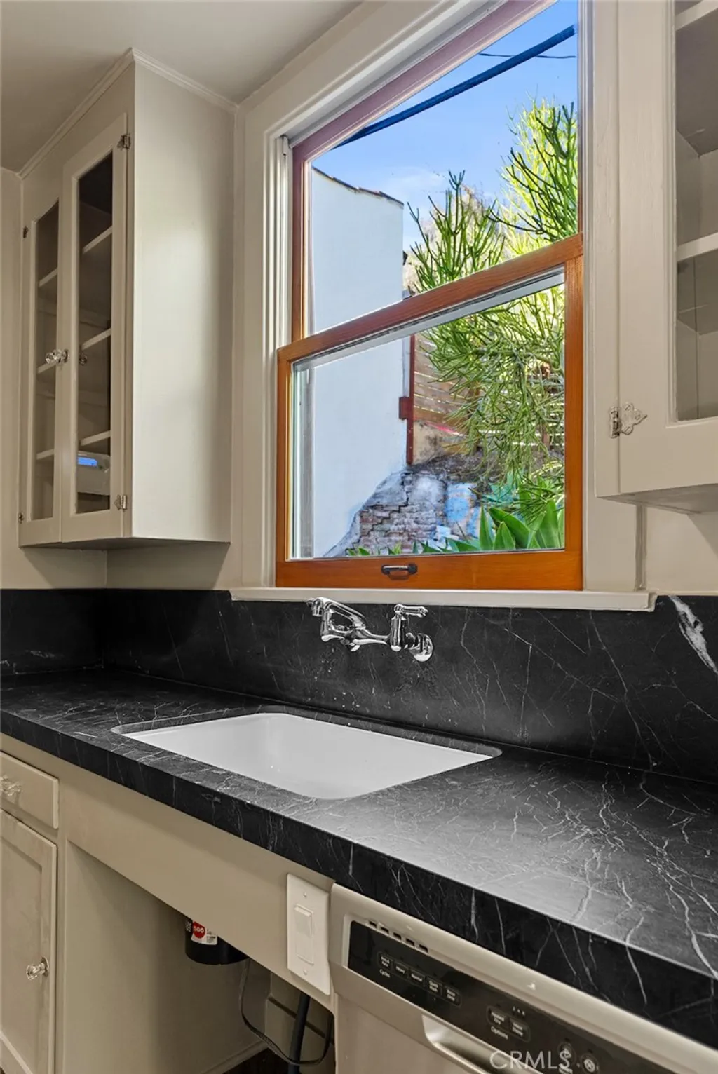 Additional image 16 of 2130 Apex, Los Angeles, CA 90039