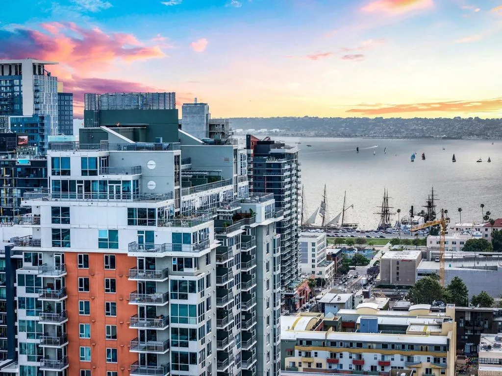 Additional image 97 of 300 W Beech Street Unit 1706, San Diego, CA 92101