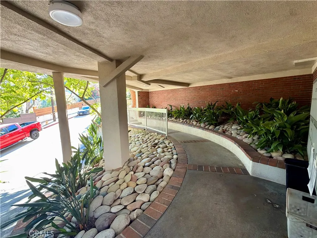 Additional image 8 of 2266 Cazador, Los Angeles, CA 90065