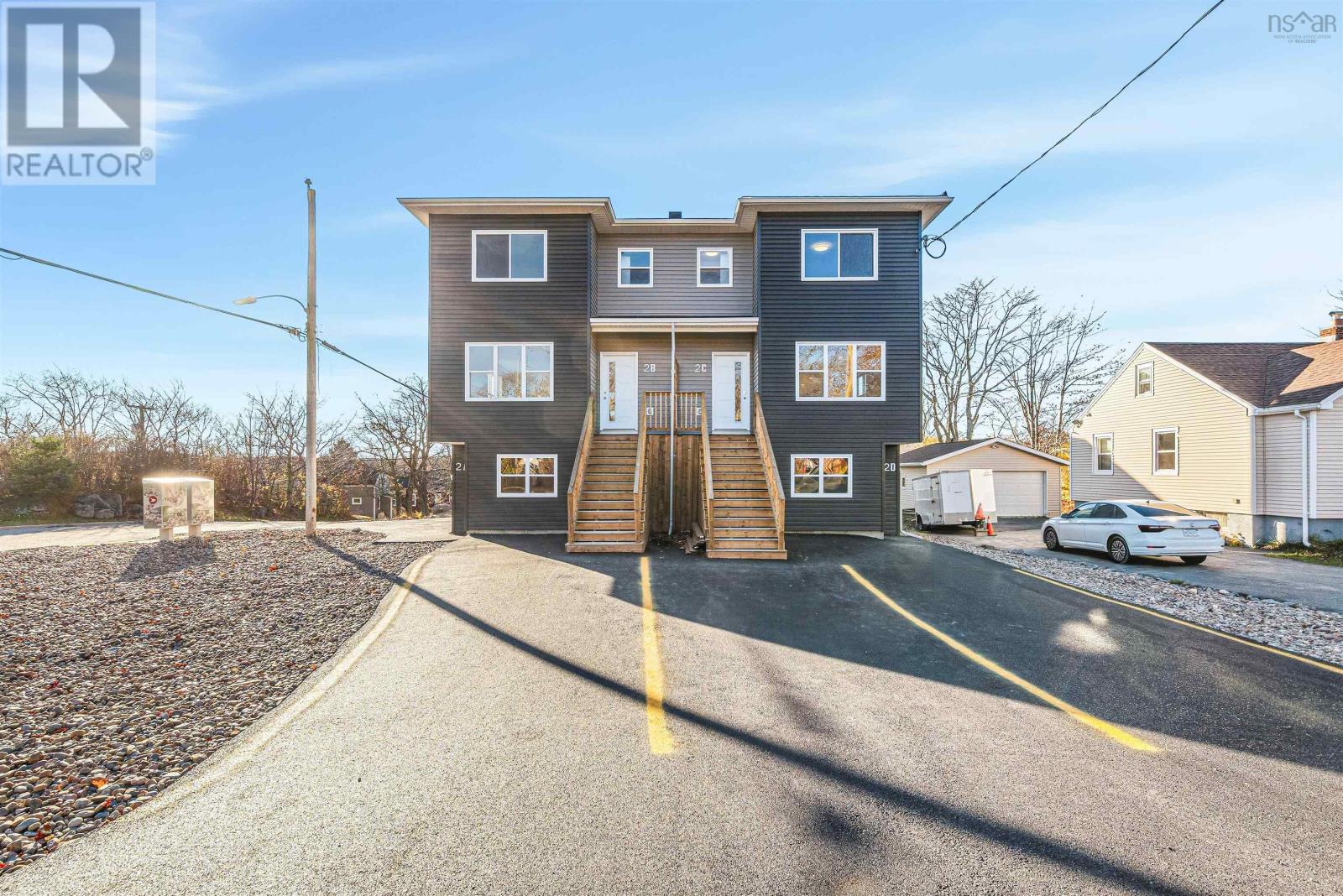 2 Bryden Avenue|Halifax, Nova Scotia B3P1H2