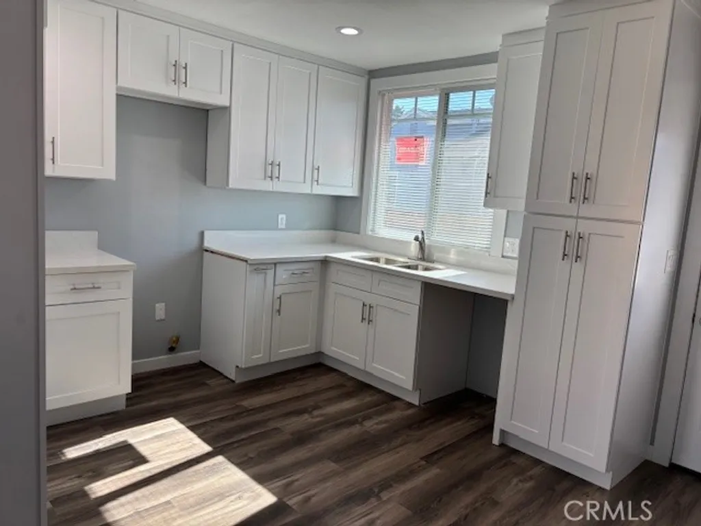 Additional image 7 of 8430 Barnsley, Los Angeles, CA 90045