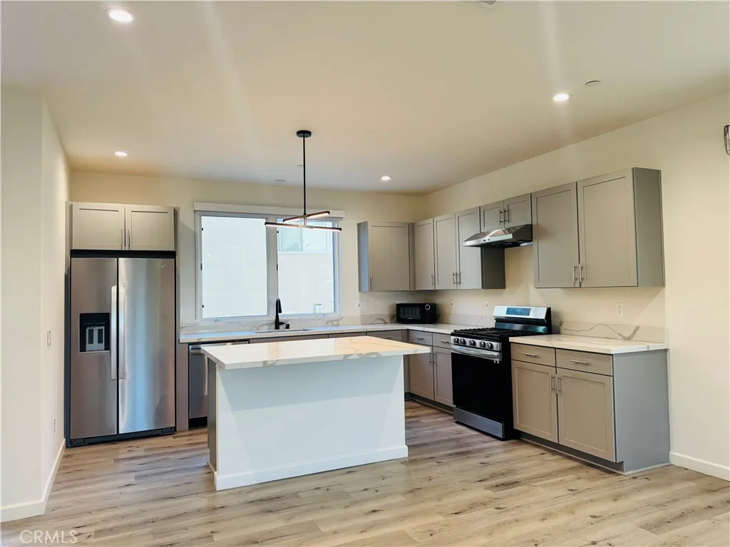 Additional image 25 of 11815 W Holly Way, Valley Village, CA 91607