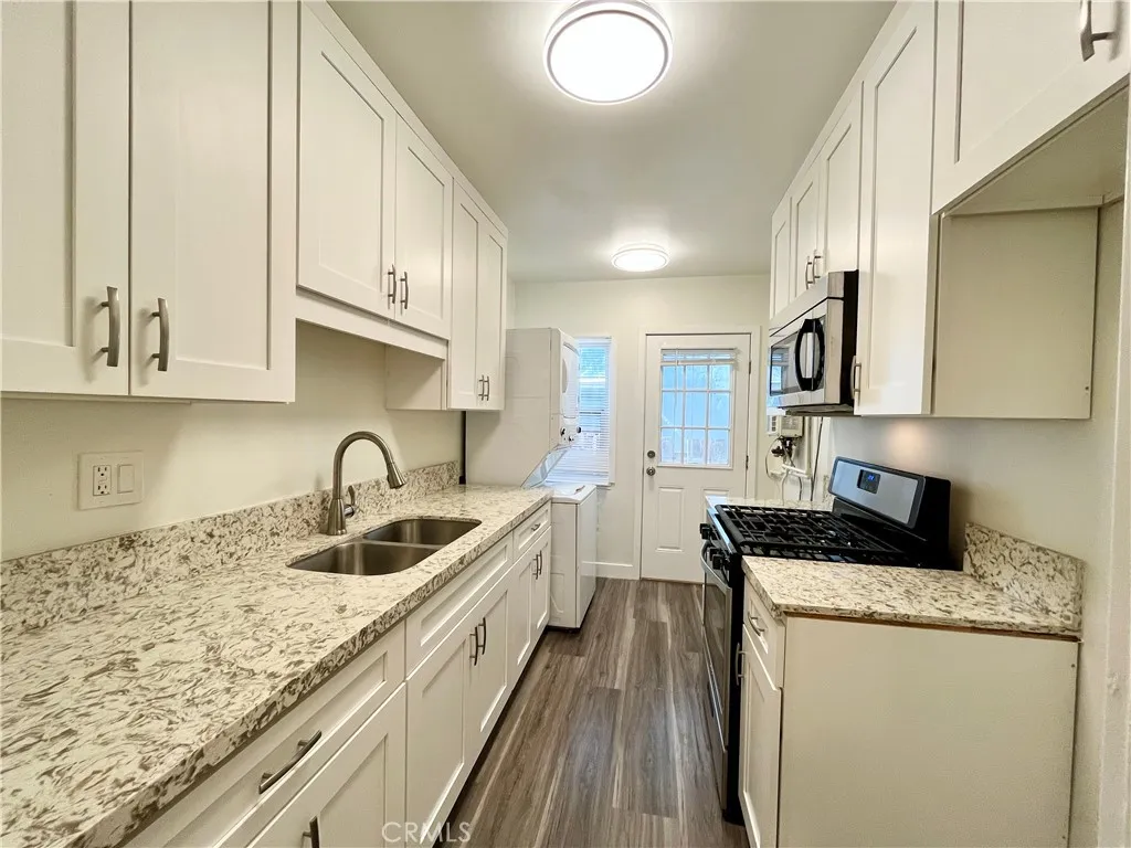 Additional image 8 of 641 W Glenoaks Boulevard Unit A, Glendale, CA 91202