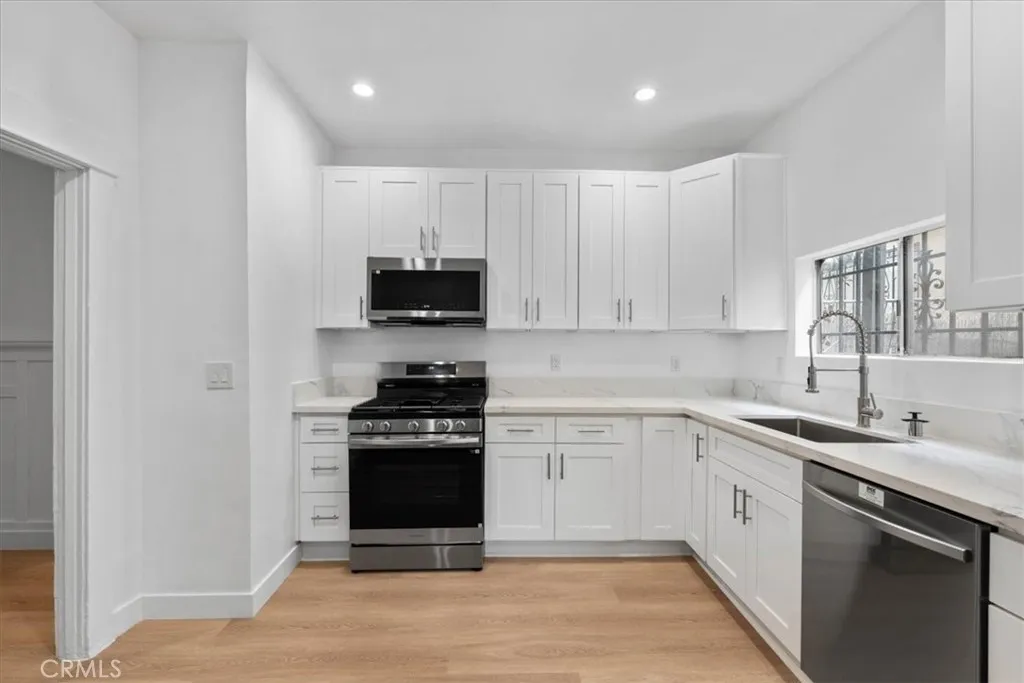 Additional image 6 of 608 N Bonnie Brae St, Los Angeles, CA 90026