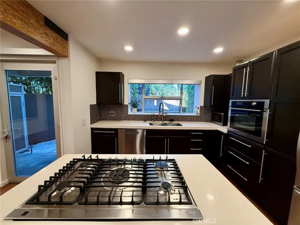 Additional image 20 of 2302 Oakwood Avenue, Venice, CA 90291