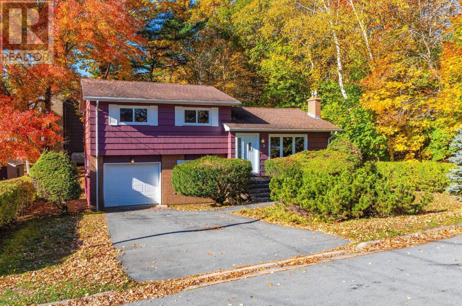 3 Birchview Drive|Halifax, Nova Scotia B3P1G3