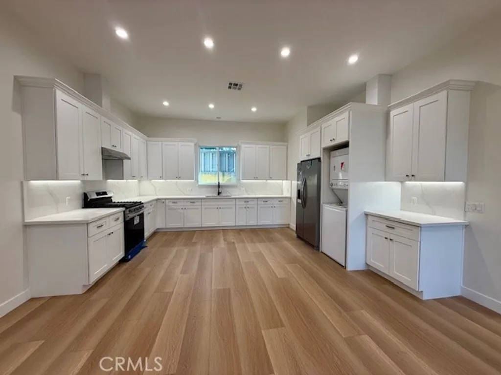 Additional image 16 of 8638 Aqueduct, North Hills, CA 91343