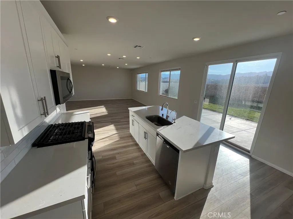 Additional image 30 of 19557 Hanging Rock Rd, Lake Elsinore, CA 92532