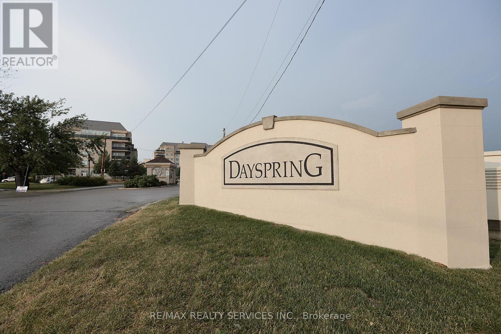 703 - 7 DAYSPRING CIRCLE|Brampton (Goreway Drive Corridor), Ontario L6P1B8