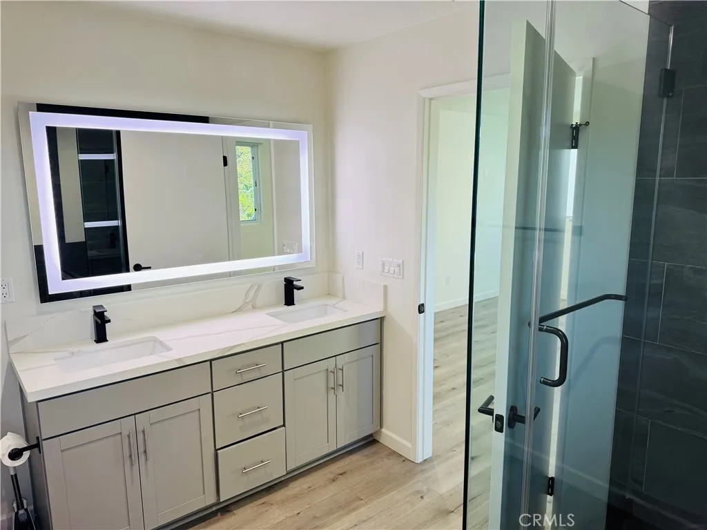 Additional image 28 of 11815 W Holly Way, Valley Village, CA 91607