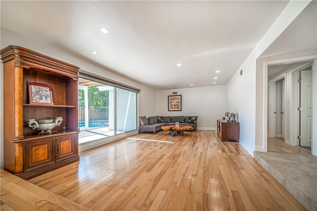 Additional image 43 of 23230 Ladrillo, Woodland Hills, CA 91367