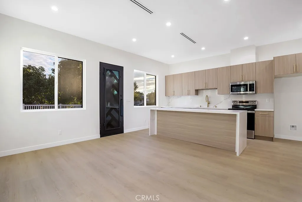 Additional image 7 of 17425 Los Alimos Unit 17423, Granada Hills, CA 91344