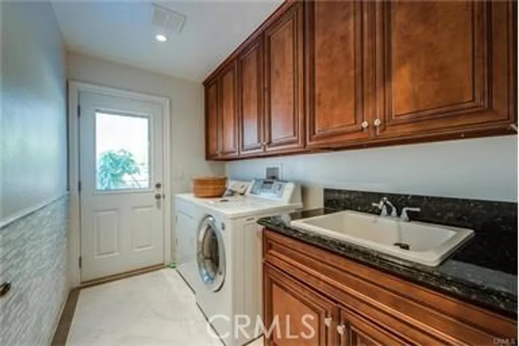 Additional image 23 of 11 Davis, Irvine, CA 92620