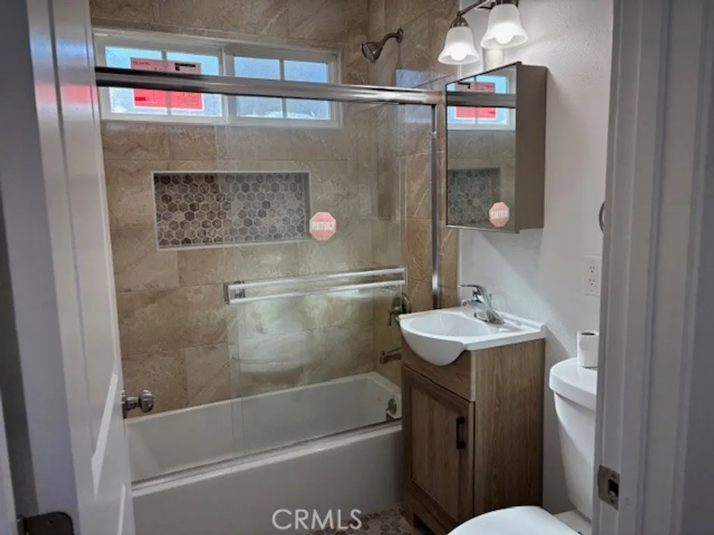 Additional image 9 of 8430 Barnsley, Los Angeles, CA 90045