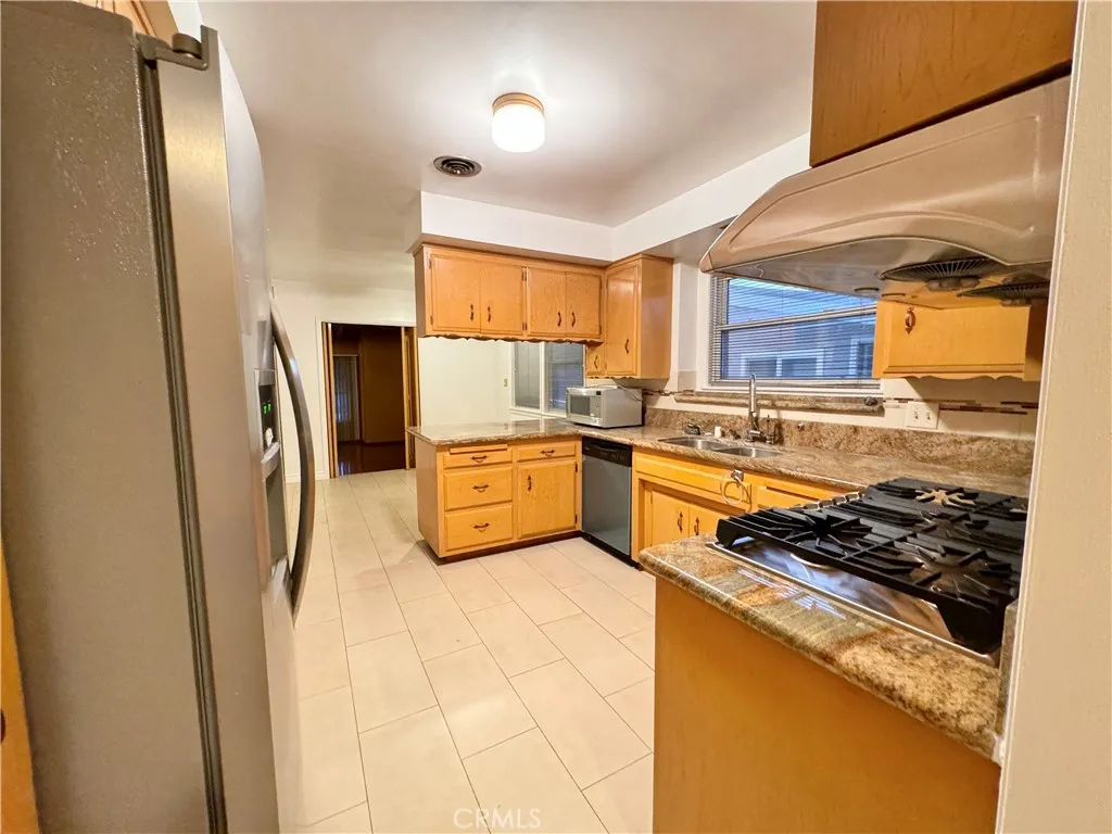 Additional image 45 of 15909 Vincennes Street, North Hills, CA 91343