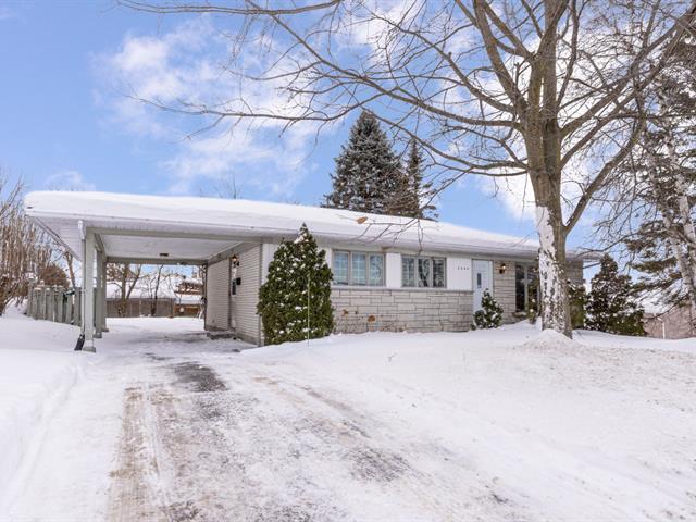 3220 Rue des Sumacs|Québec (Charlesbourg), Quebec G1G1X2