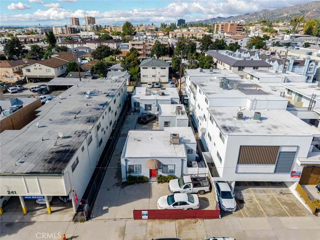 Additional image 14 of 301 E Alameda Avenue Unit A, Burbank, CA 91502