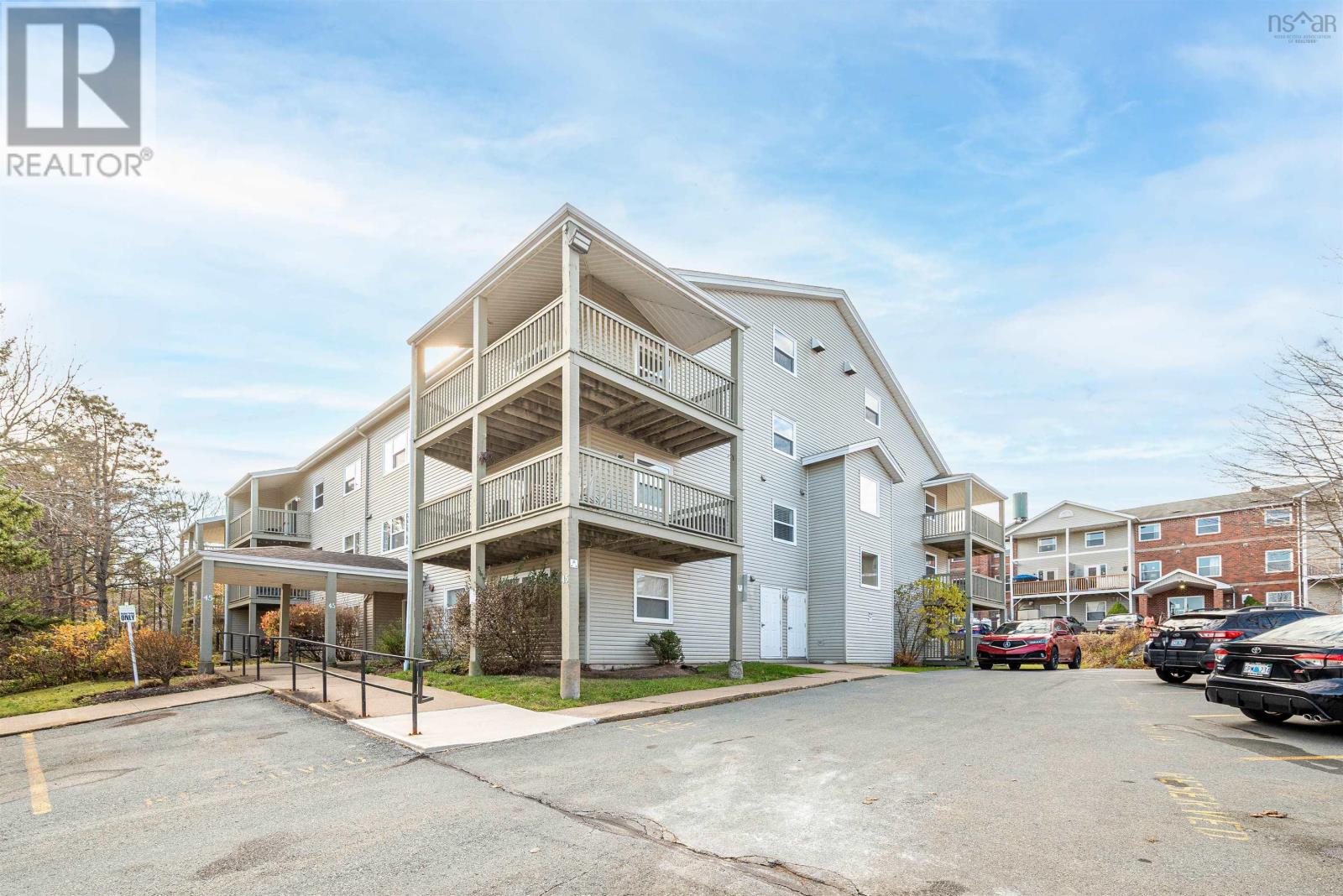 301 45 Chelton Woods Lane|Halifax, Nova Scotia B3M3Z7