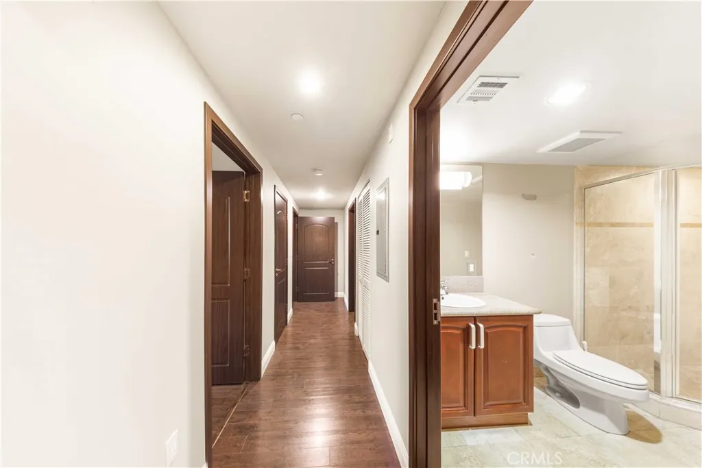 Additional image 72 of 11218 Camarillo Street Unit 404, Toluca Lake, CA 91602