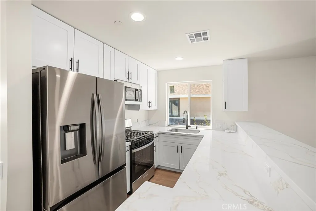 Additional image 10 of 302 W Congress Street, Colton, CA 92324