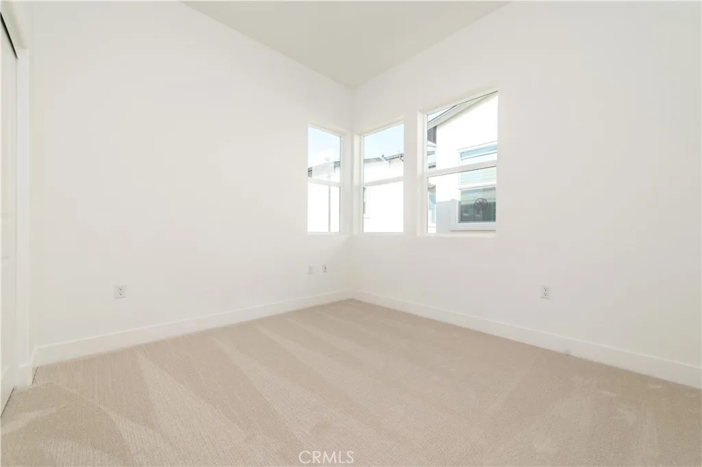 Additional image 48 of 108 Tiffin, Irvine, CA 92618