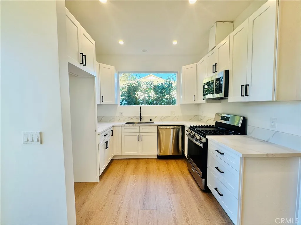 Additional image 6 of 6858 Aura Avenue, Reseda, CA 91335