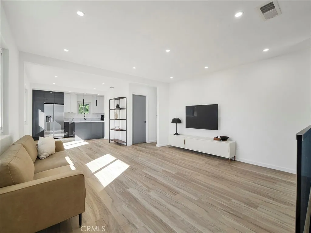 Additional image 28 of 727 Robinson, Los Angeles, CA 90026