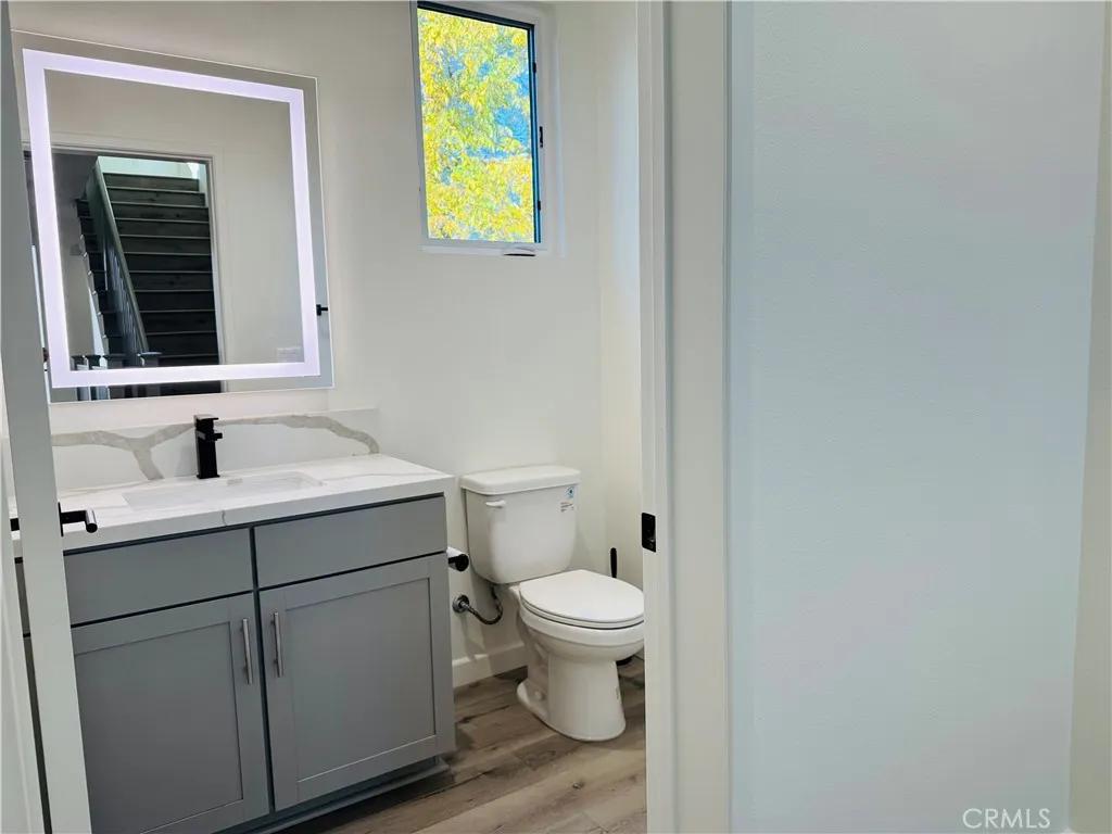 Additional image 7 of 11815 W Holly Way, Valley Village, CA 91607