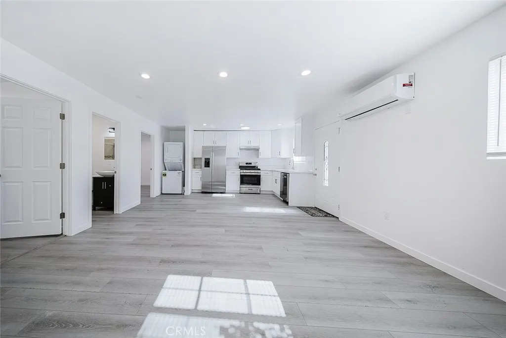 Additional image 9 of 10503 Cantara Street, Sun Valley, CA 91352