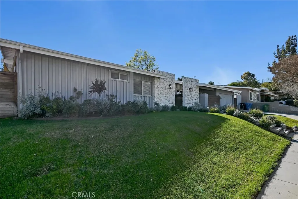 Additional image 132 of 24216 Calvert Street, Woodland Hills, CA 91367