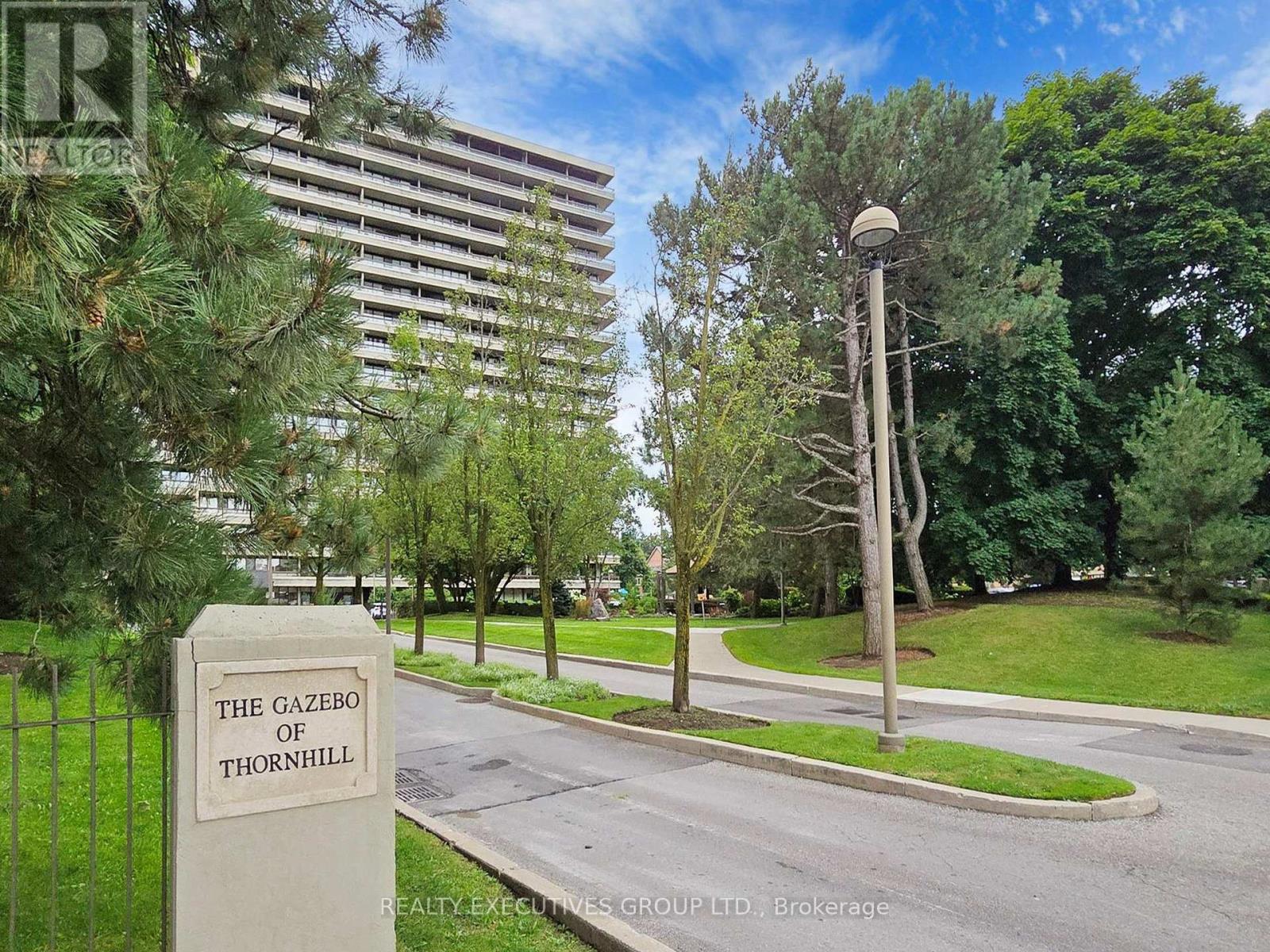 1701 - 8111 YONGE STREET|Markham (Royal Orchard), Ontario L3T4V9