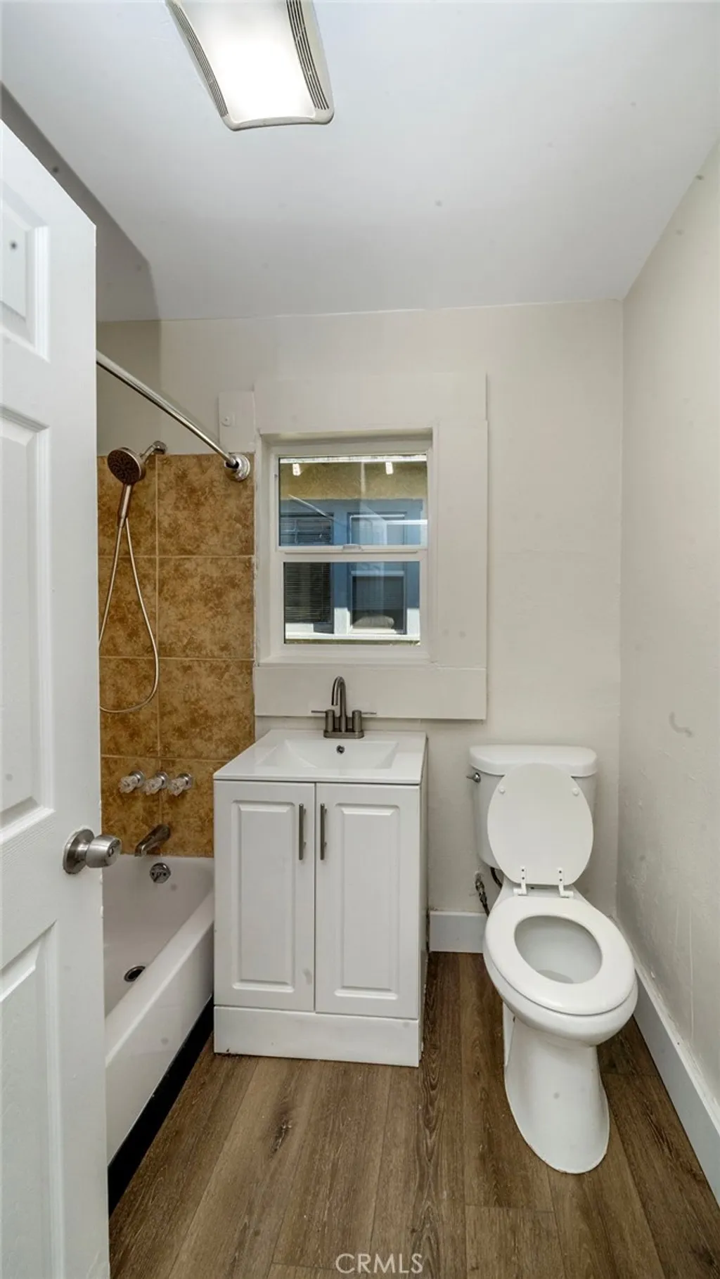 Additional image 12 of 911 W 40th Pl, Los Angeles, CA 90037