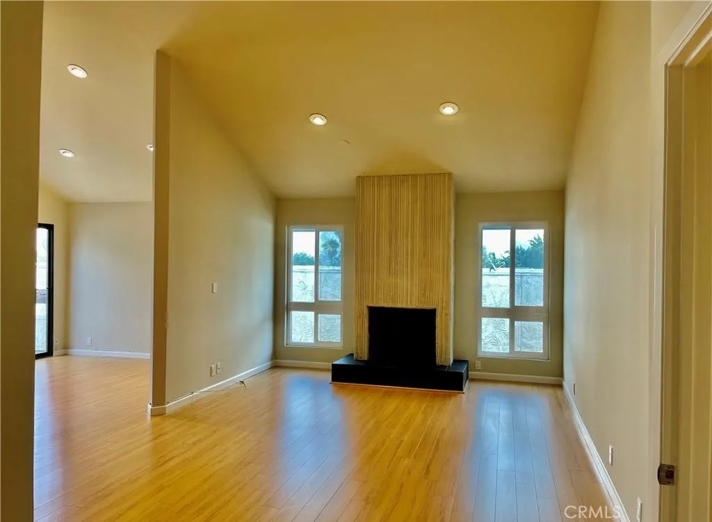 Additional image 6 of 222 N Rose St, Burbank, CA 91505