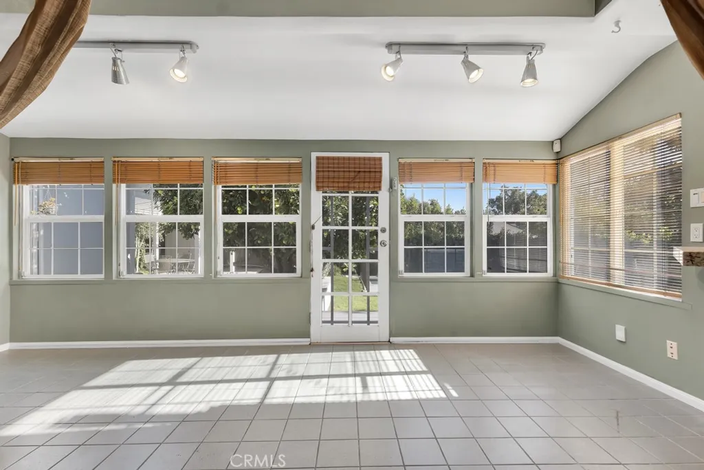 Additional image 10 of 626 Roselli St, Burbank, CA 91501