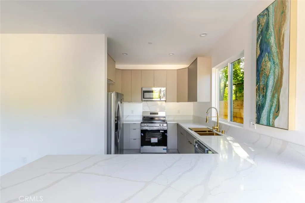 Additional image 37 of 17428 Roscoe Boulevard, Northridge, CA 91325