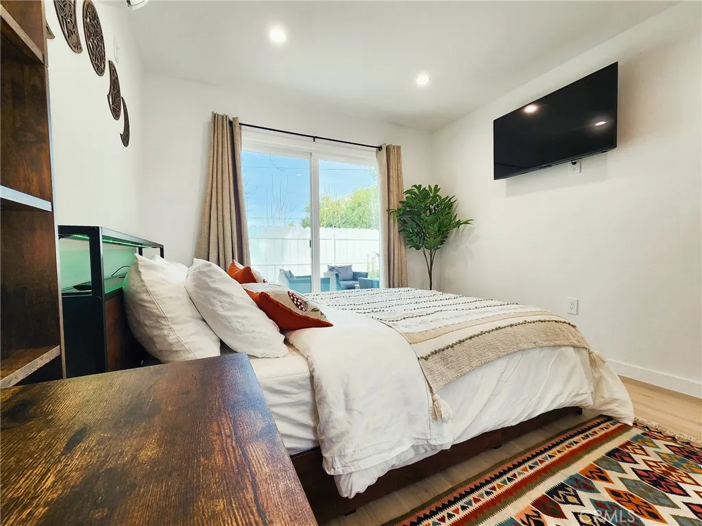 Additional image 24 of 22131 Bassett Street, Canoga Park, CA 91303