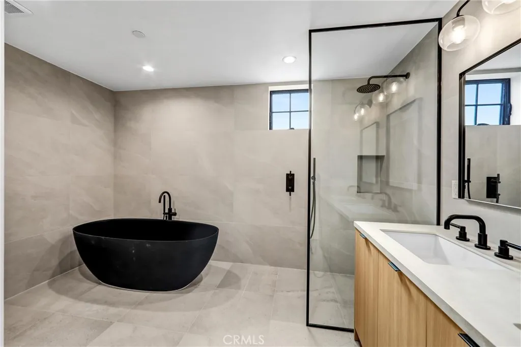 Additional image 34 of 10352 Riverside Drive Unit 203A, Toluca Lake, CA 91602