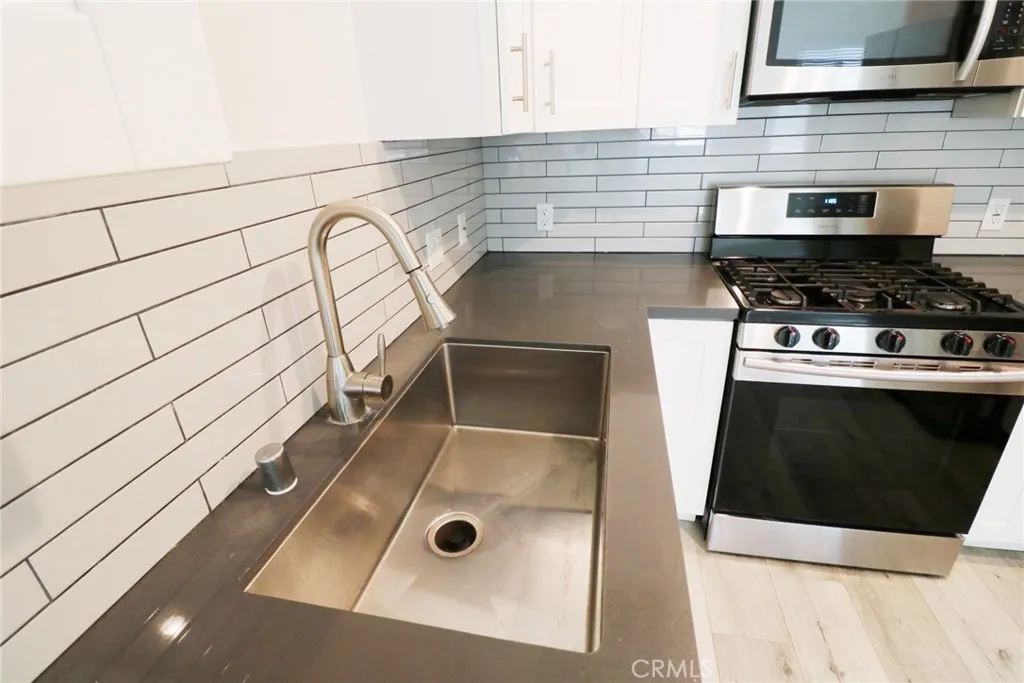 Additional image 27 of 14254 Erwin Street, Van Nuys, CA 91401