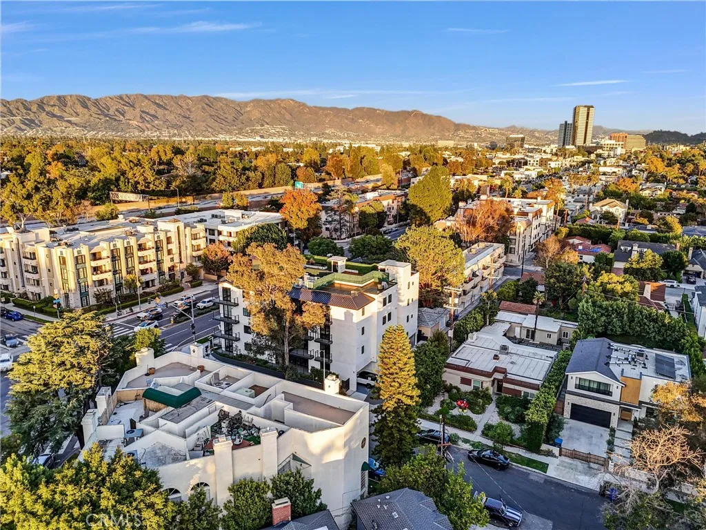 Additional image 46 of 10352 Riverside Drive Unit 203A, Toluca Lake, CA 91602