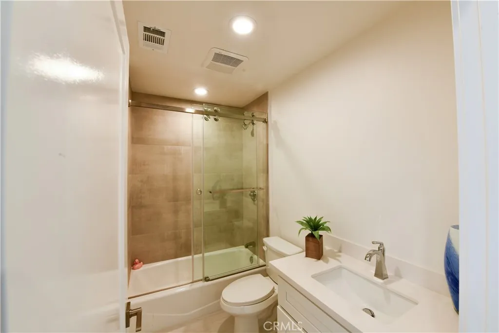 Additional image 8 of 15810 S Villas Lane Unit 1, Gardena, CA 90247