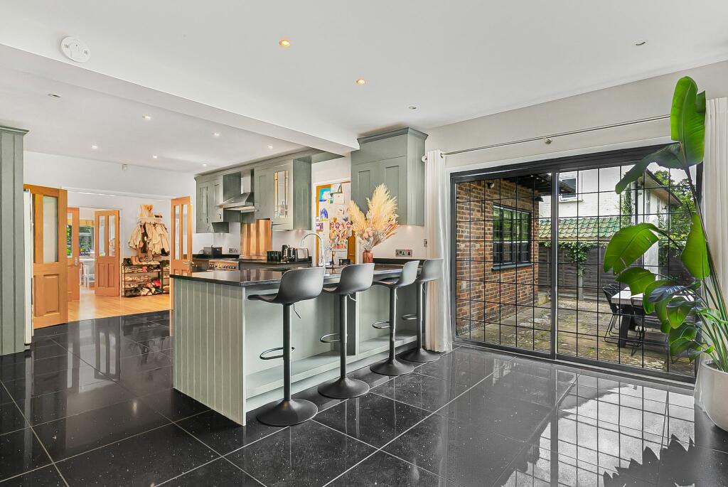 Additional image 7 of Kentish Lane, Brookmans Park, AL9