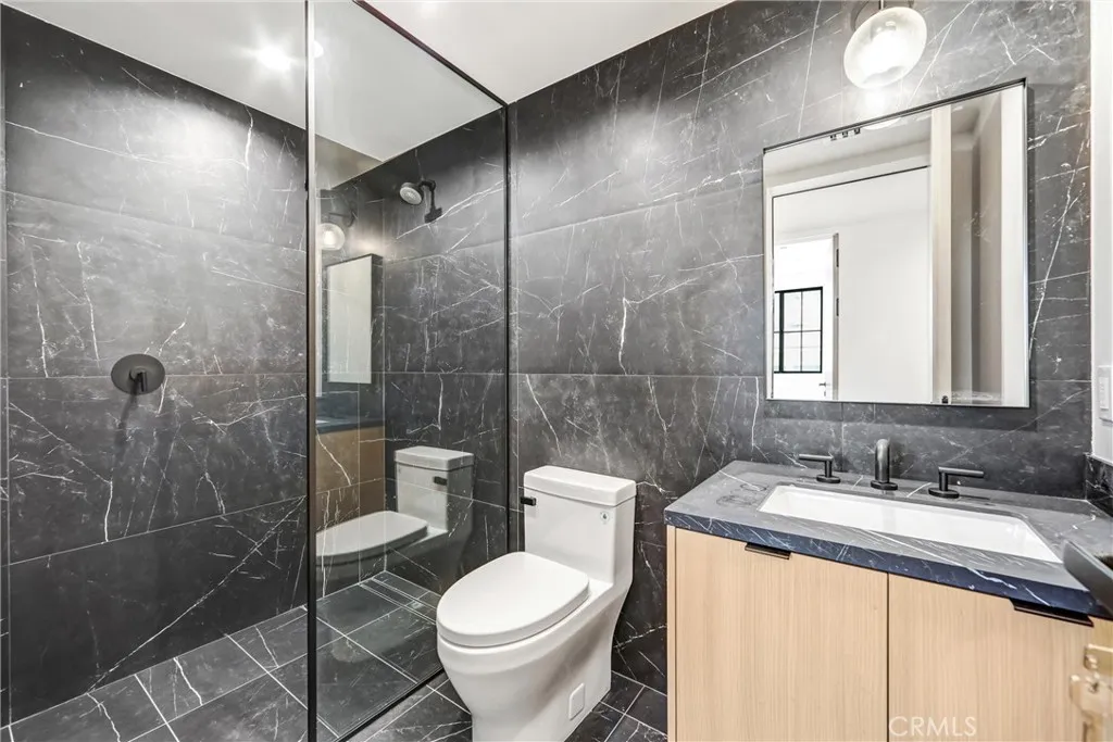 Additional image 23 of 10352 Riverside Drive Unit 203A, Toluca Lake, CA 91602