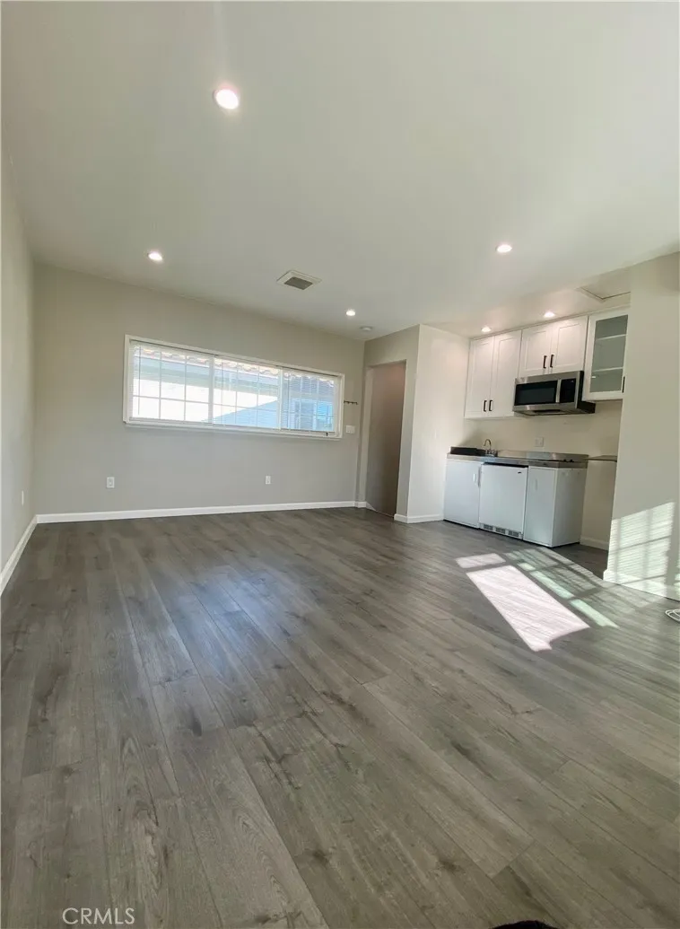 Additional image 31 of 7252 Rubio, Lake Balboa, CA 91406