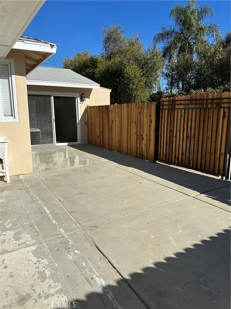 Additional image 58 of 19140 strathern, Reseda, CA 91335