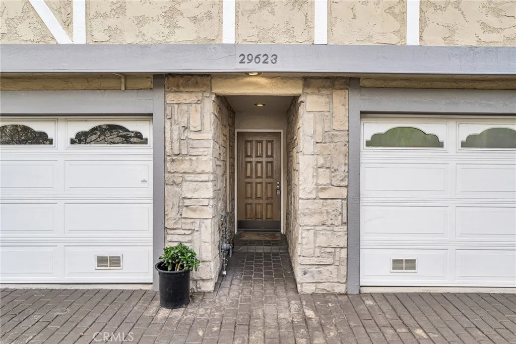 Additional image 3 of 29623 Strawberry Hill Dr Unit 1, Agoura Hills, CA 91301