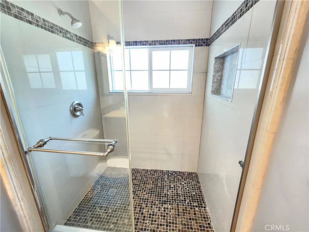 Additional image 17 of 22240 Burton, Canoga Park, CA 91304