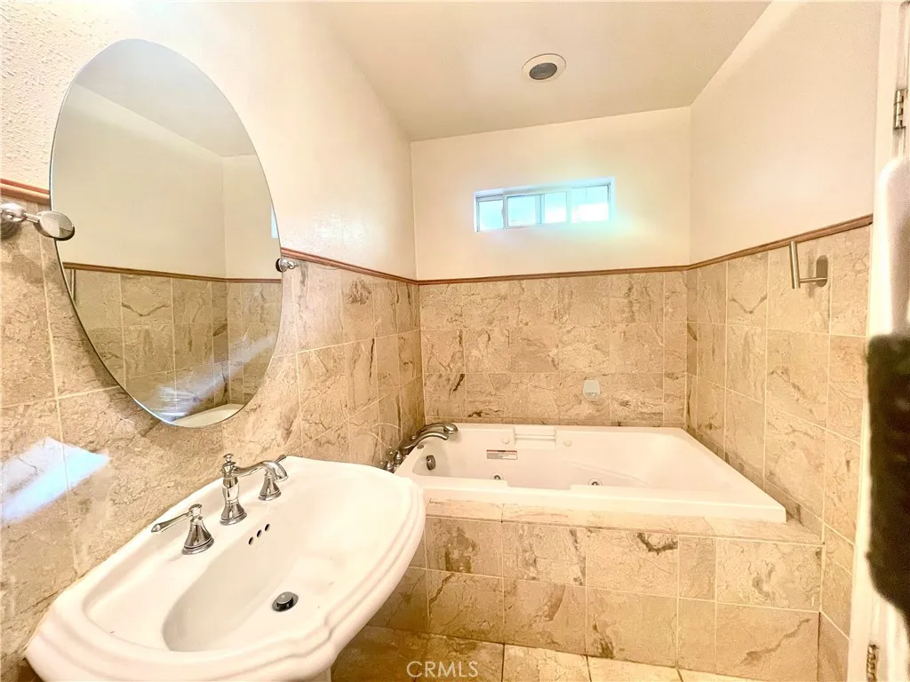 Additional image 39 of 5700 Kelvin, Woodland Hills, CA 91367