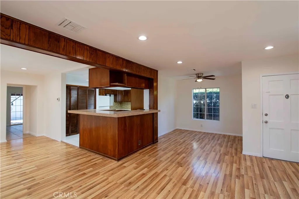 Additional image 6 of 6417 White Oak Ave, Reseda, CA 91335